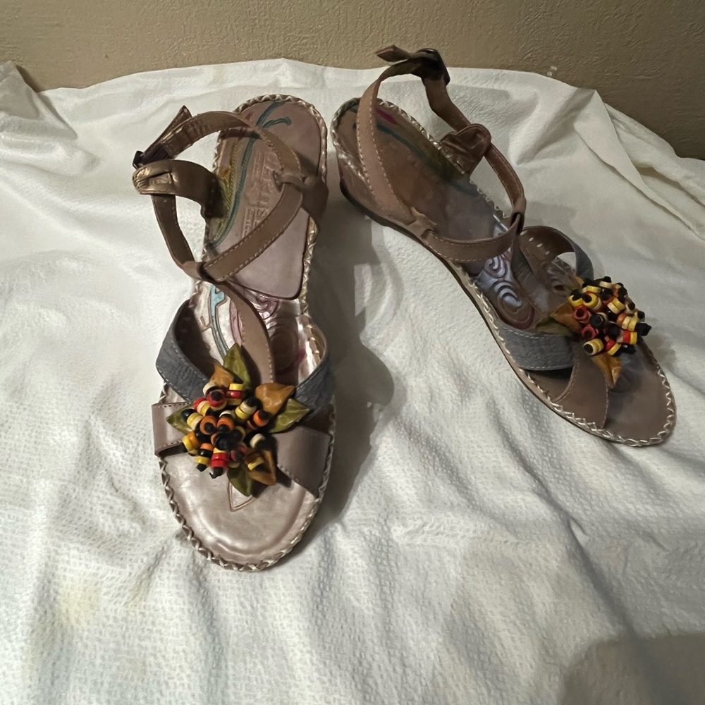 L’Artiste Pakuna Sandals
